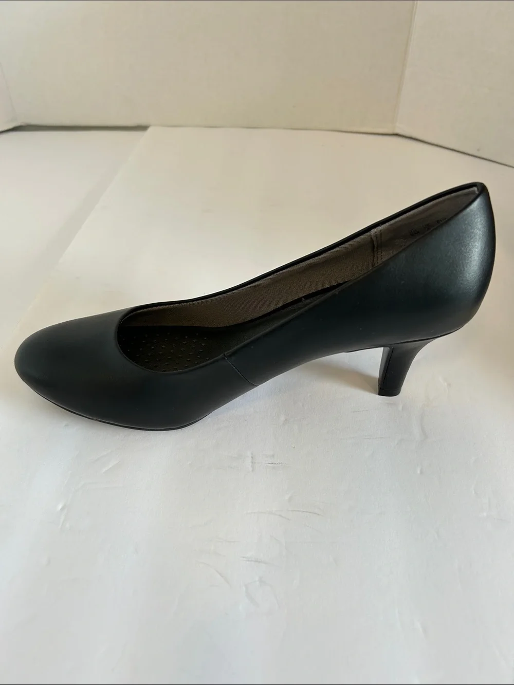 Life Stride Black Women's Mid-Heel Slip-On Pump PARIGI,BLACK KIDDY